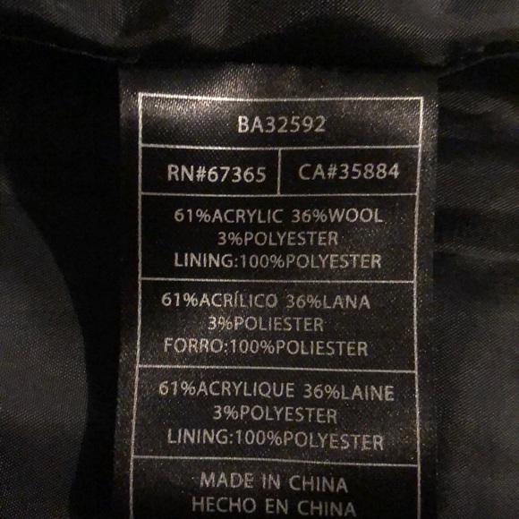 Plaid Coat 🧥 - Picture 4 of 5